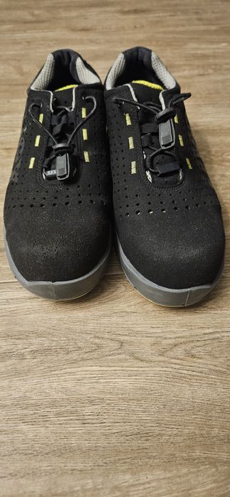 Buty robocze  UVEX r.43