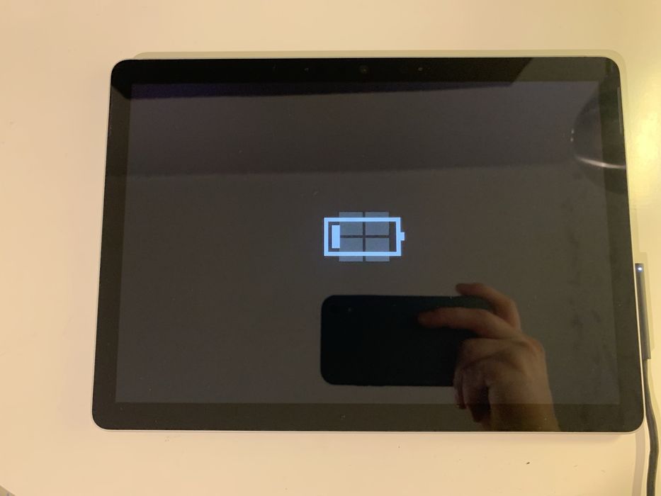 Microsoft Surface Go (1926) – tablet w bardzo dobrym stanie