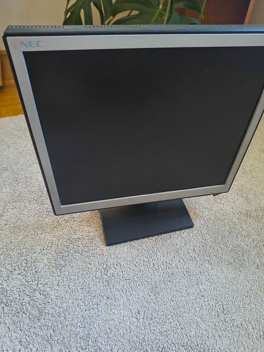 Monitor firmy NEC