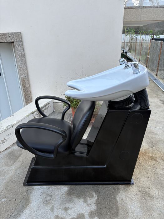 Rampa de Lavagem de Cabeleireiro