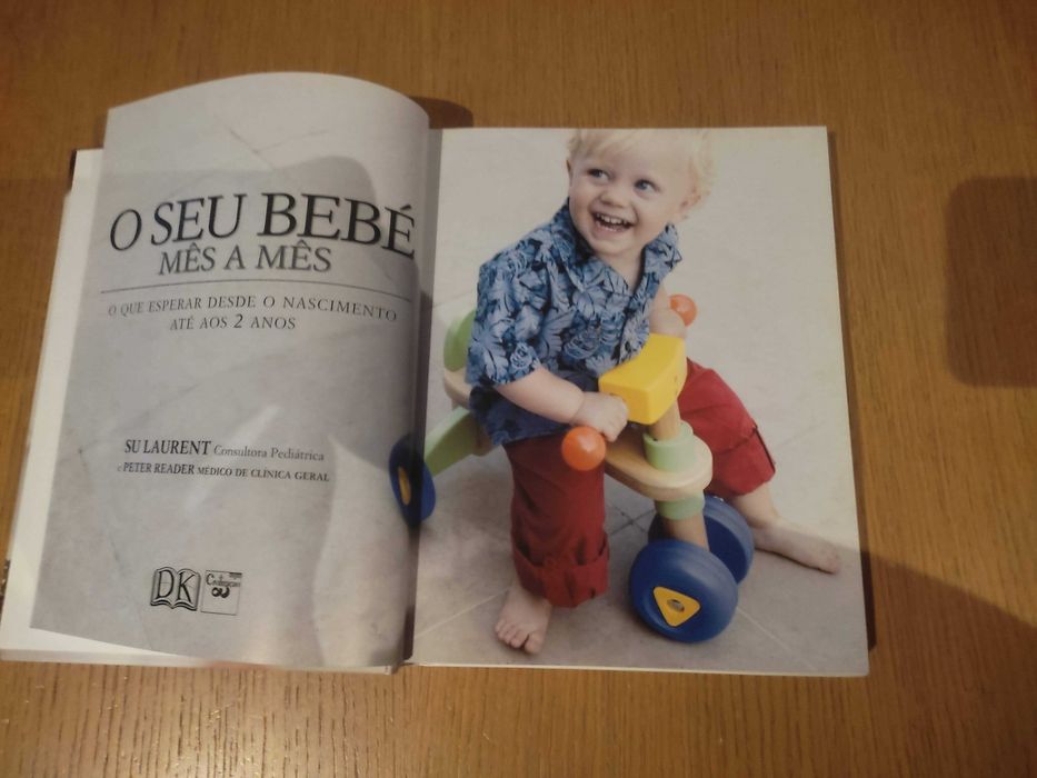 Livro "O seu bebé mês a mês"