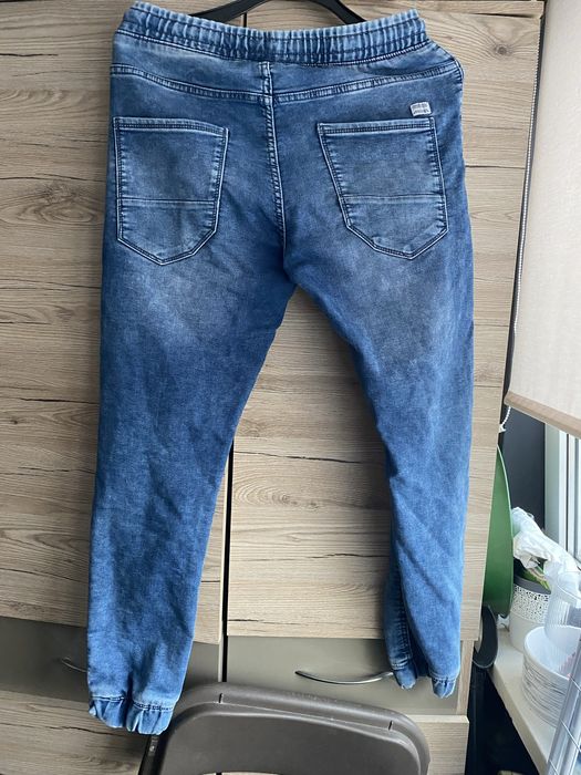 Spodnie chłopiece jogery 28/32