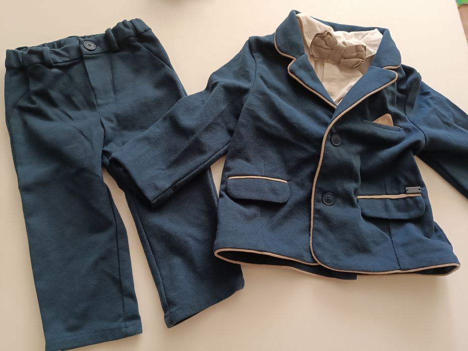 Elegancki zestaw garnitur - spodnie, marynarka,koszulobody