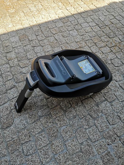 Conjunto Bebé Conforto Maxi Cosi  base Family Fix. Cadeira Auto-Pebble