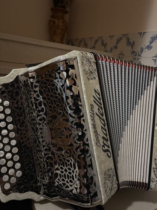 Concertina Stradella Fa La Re