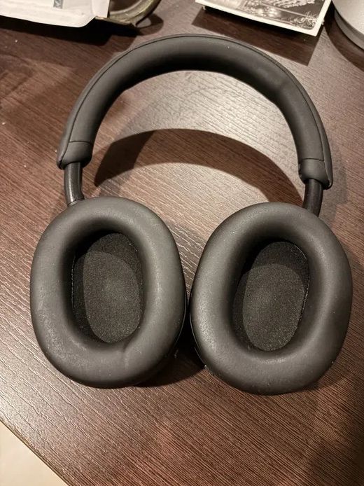 Sony WH-1000XM5 - Cancelamento de Ruído Premium + Todos os Acessórios