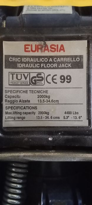 Macaco hidráulico 2000 kg com cx