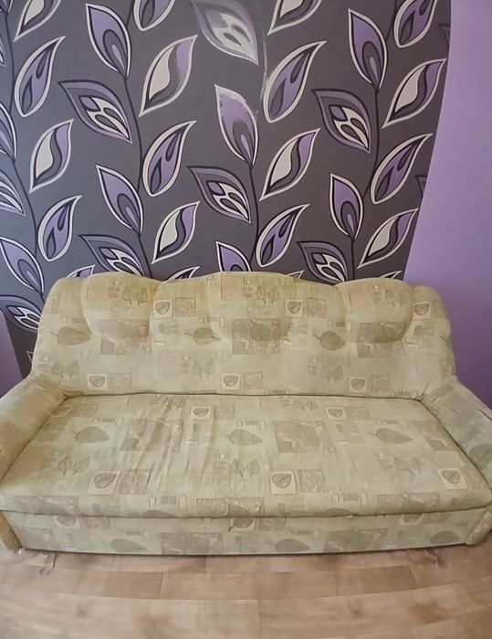 Диван для вітальні