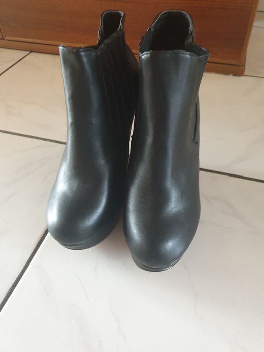 Buty - koturny ..