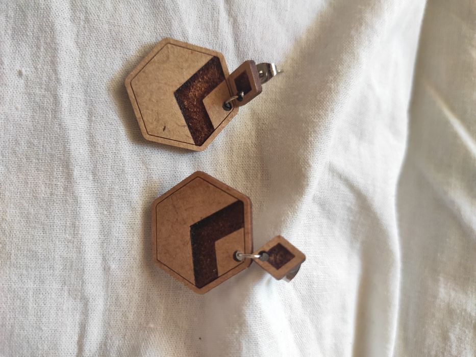 Brincos de madeira (hand made)