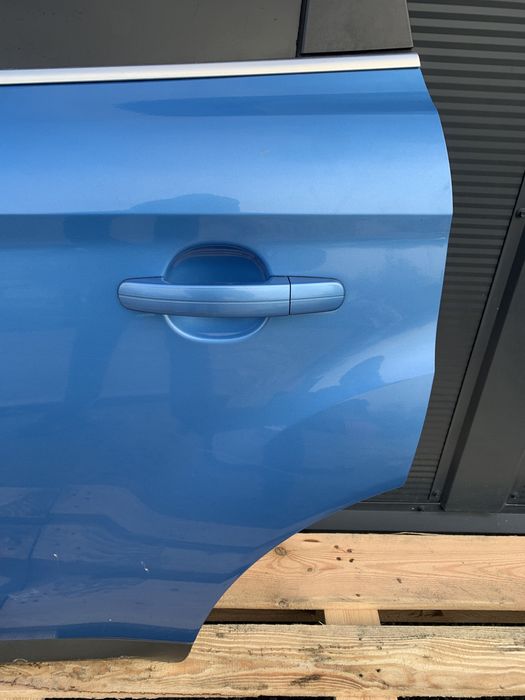 Ford Kuga MK1 drzwi lewe tylne lewy tył niebieskie