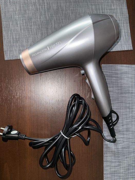 Suszarka do włosów Remington Keratin Protect AC8820