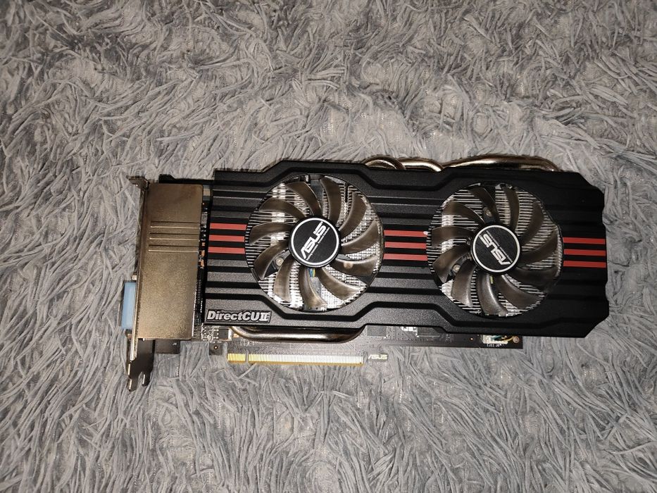 ASUS GeForce GTX 660 Ti DirectCU II TOP 2GB — у чудовому стані!