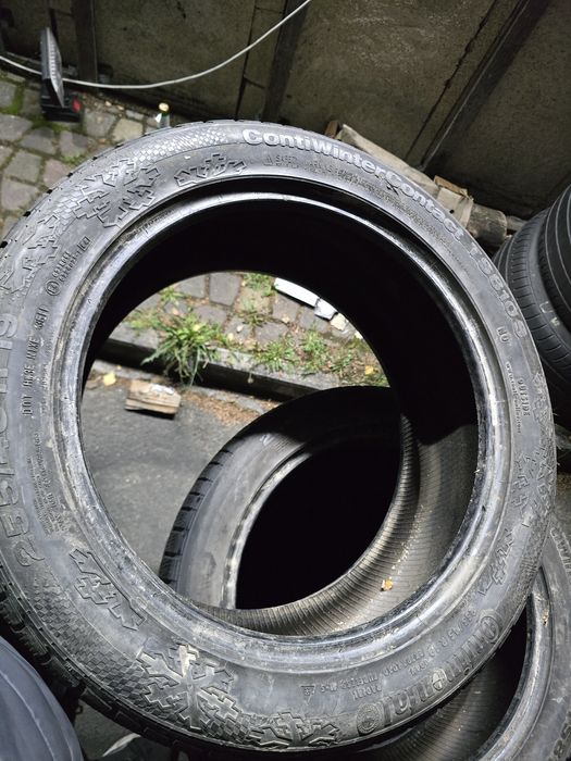 255/45R19 Continental Contiwintercontact ts810s