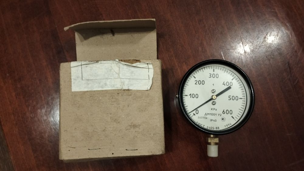 Манометр  ДМ1001 У2.