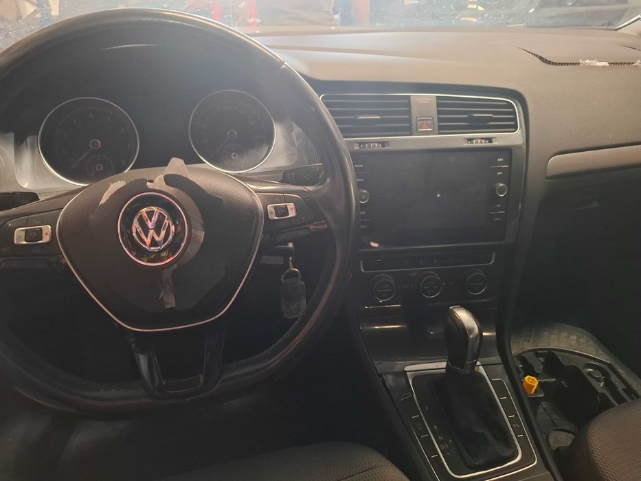 Golf 7 gasolina automatico viatura Salvado