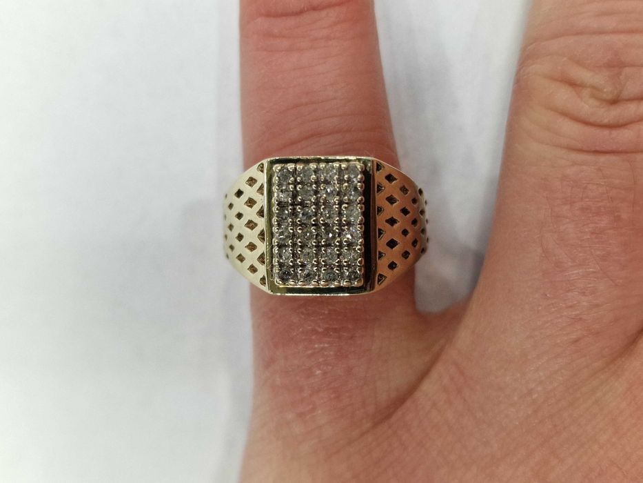 Złoty sygnet męski/ 375/ 7.80 gram/ R15/ 24x DIA/ wycena/ Anglia