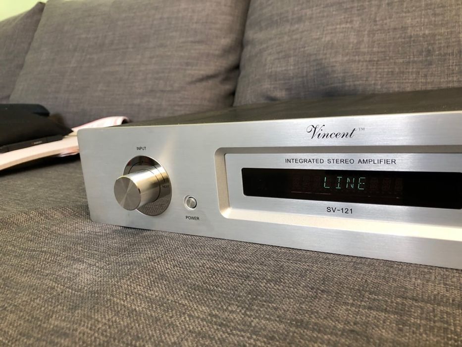Vincent SV-121 —  підсилювач рівня High-End