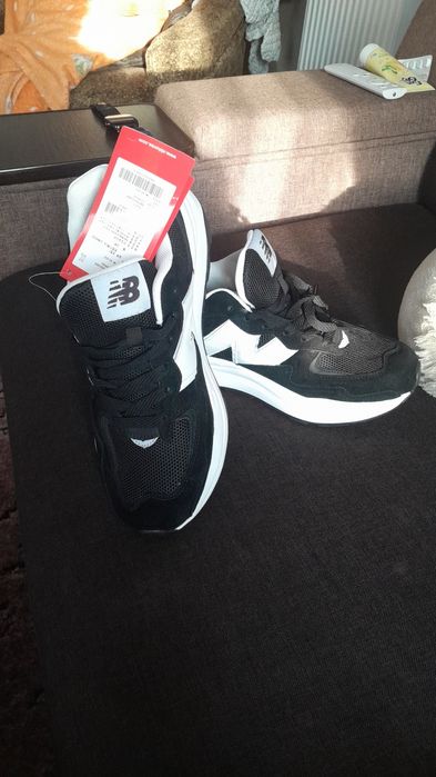 Продам кроссовки