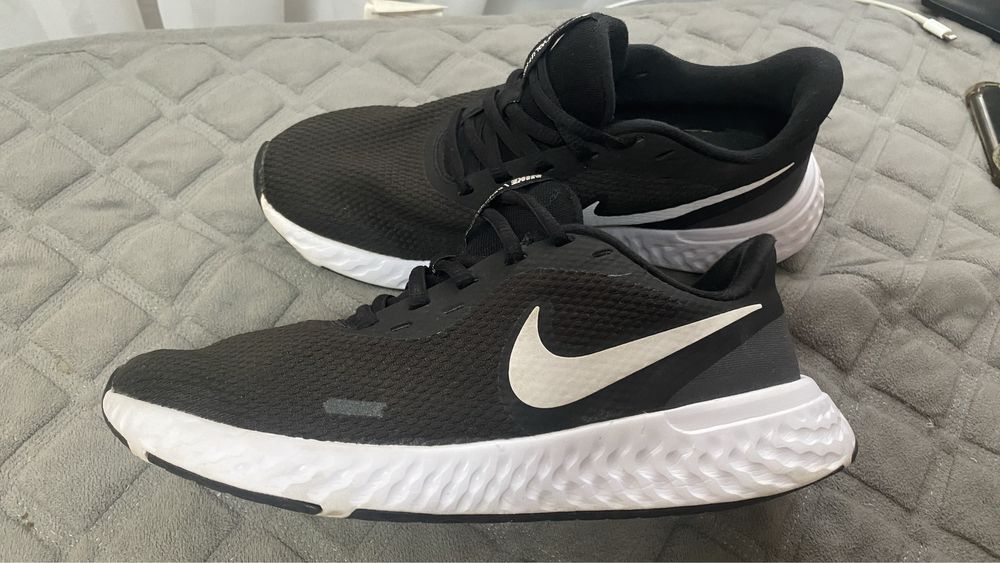 Кросівки Nike оригінал 38 розмір 24 см стелька