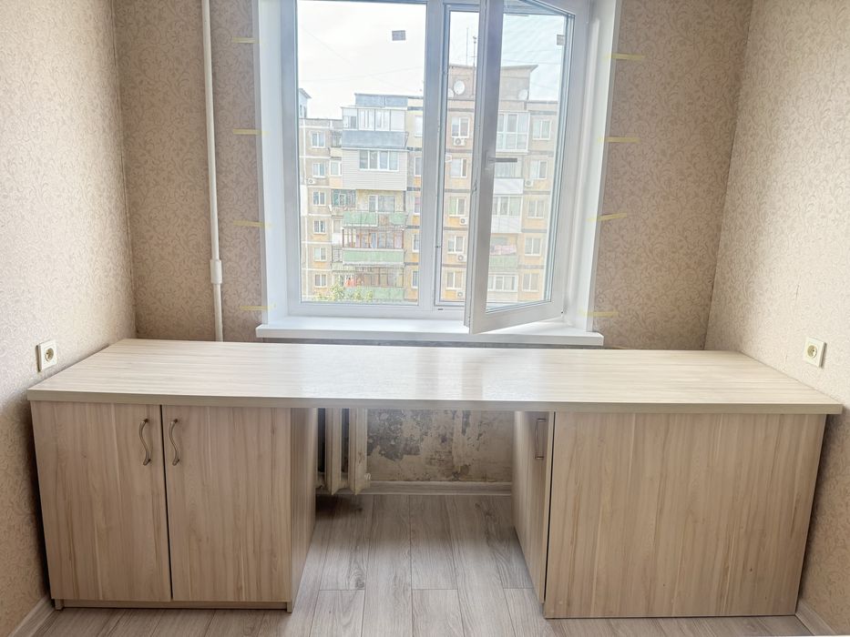 Письменный стол