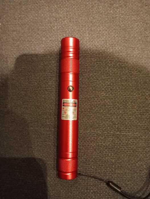 Czerwony wskaźnik laserowy