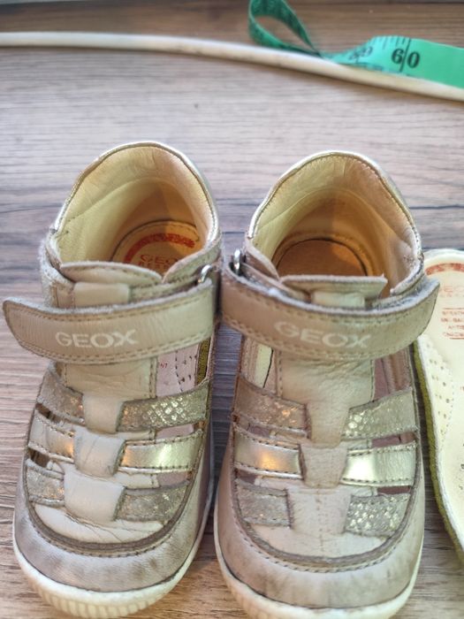 Buty dla dziewczynki Geox  21 r ( wkładka 13,3 cm)