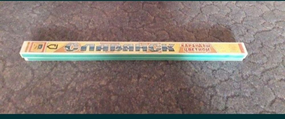 Карандаш деревянный