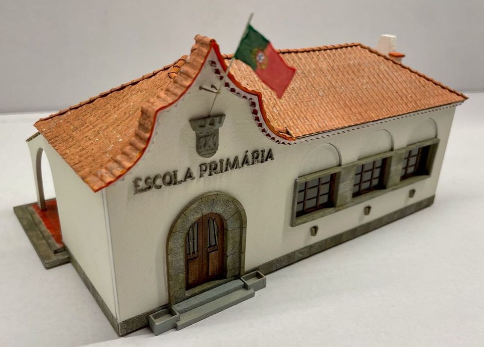 Maquete Modelismo Artesanal - Escola Primária