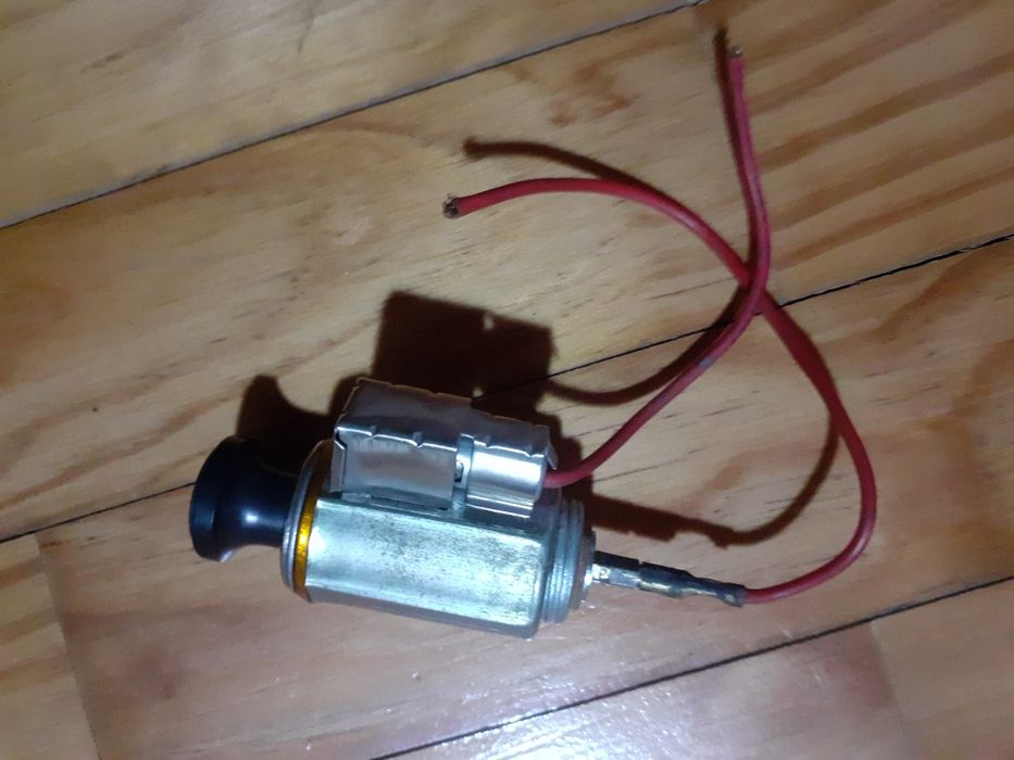 Bomba de água limpa vidros 12v VDO antiga, MADE IN GERMANY.