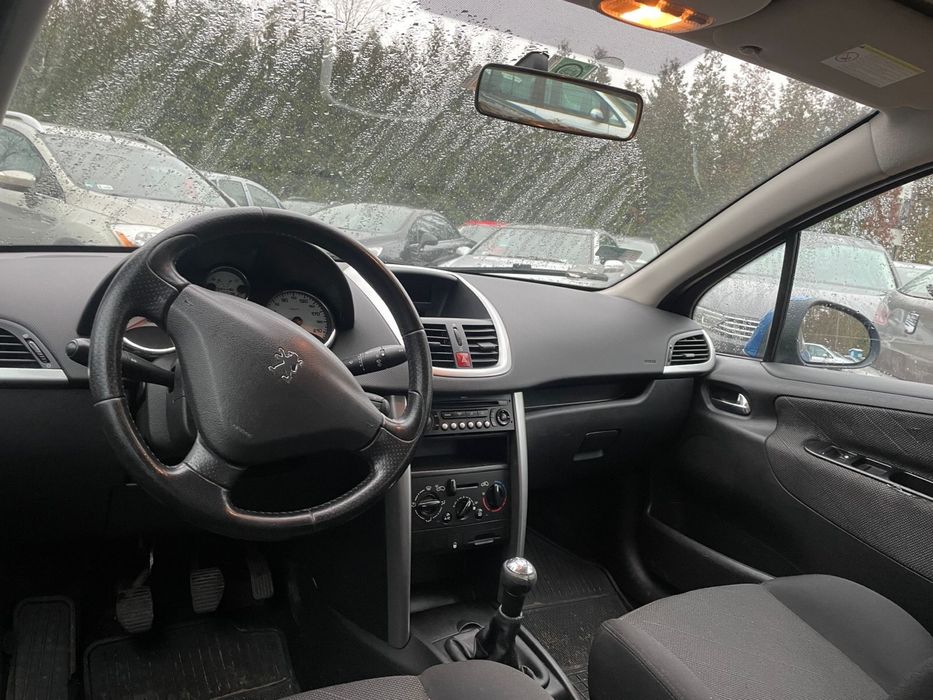 Peugeot 207 super stan 2007r 1.6 benzyna