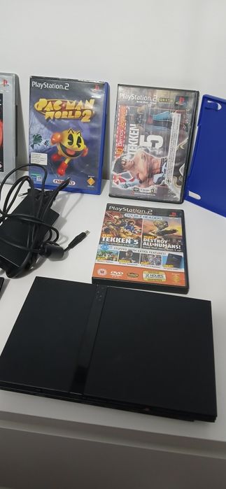 Playstation PS2 com comandos e jogos