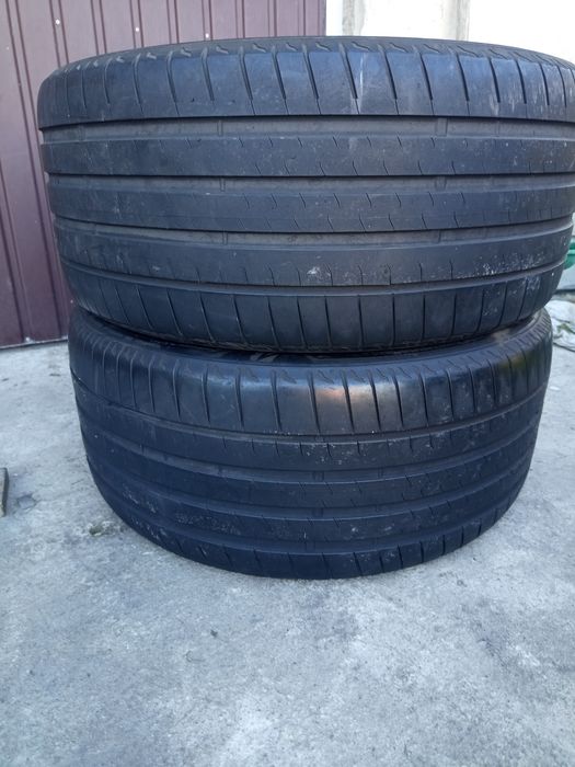 2szt opon Bridgestone 285/35 R 22