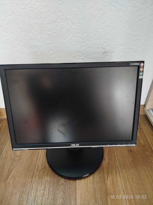 Монітор комп'ютера ASUS