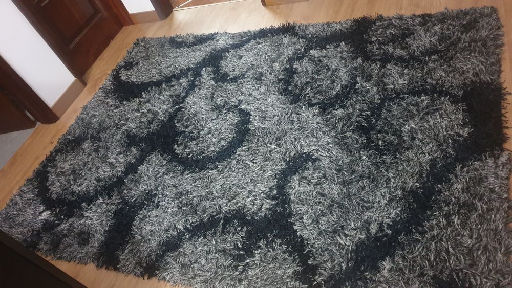Carpetes e tapetes de qualidade como novos