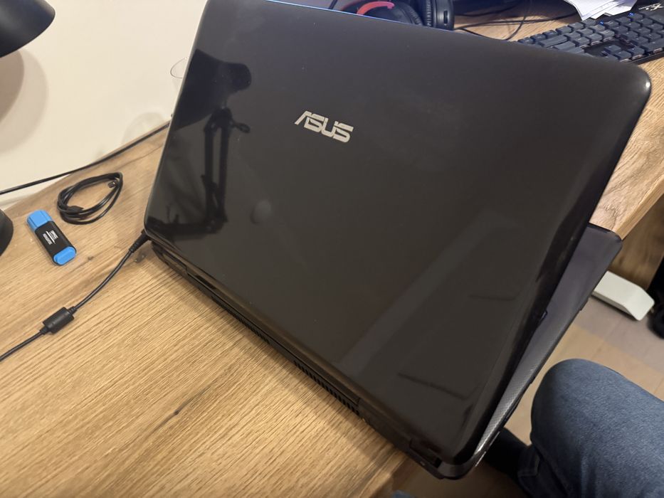 Laptop Asus K61IC