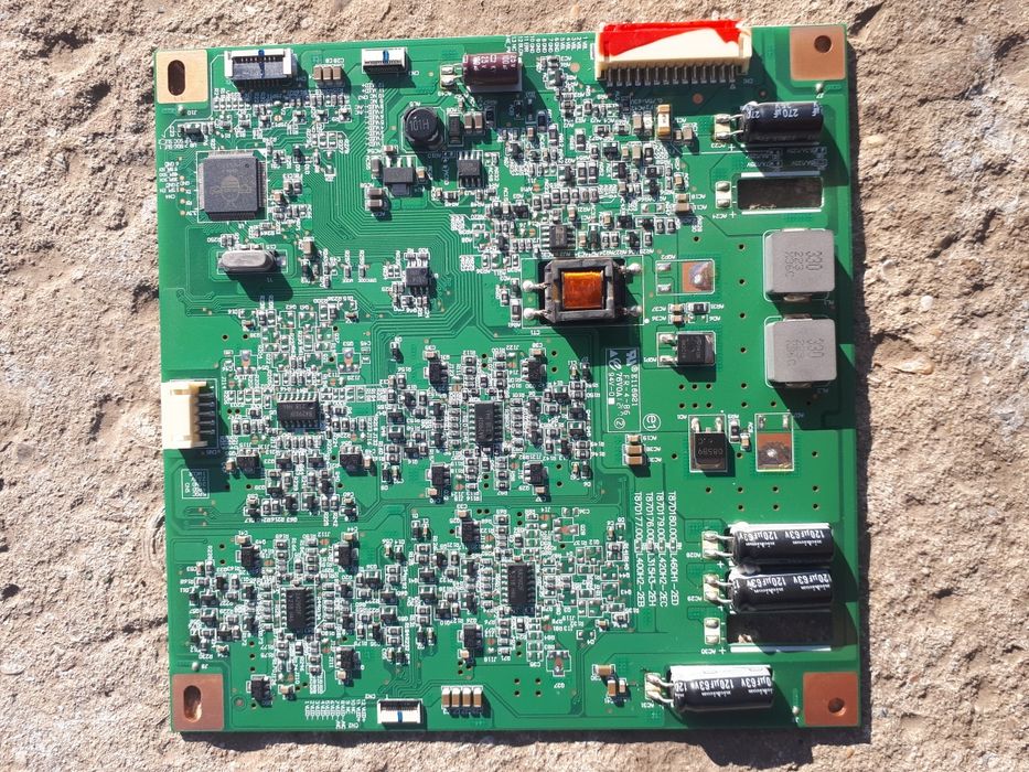 Продам телевизор Saturn TV LED32 AF