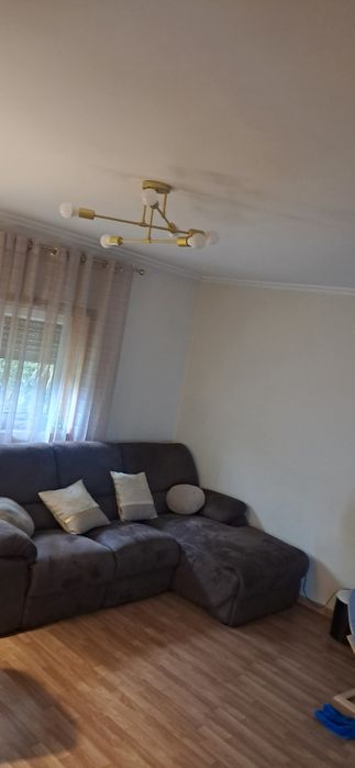 Sofá com chaise longue