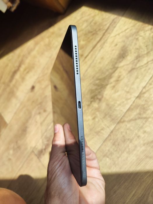 iPad Air 5 - procesor M1 - Stan Bardzo Dobry - Rachunek ze sklepu w komplecie