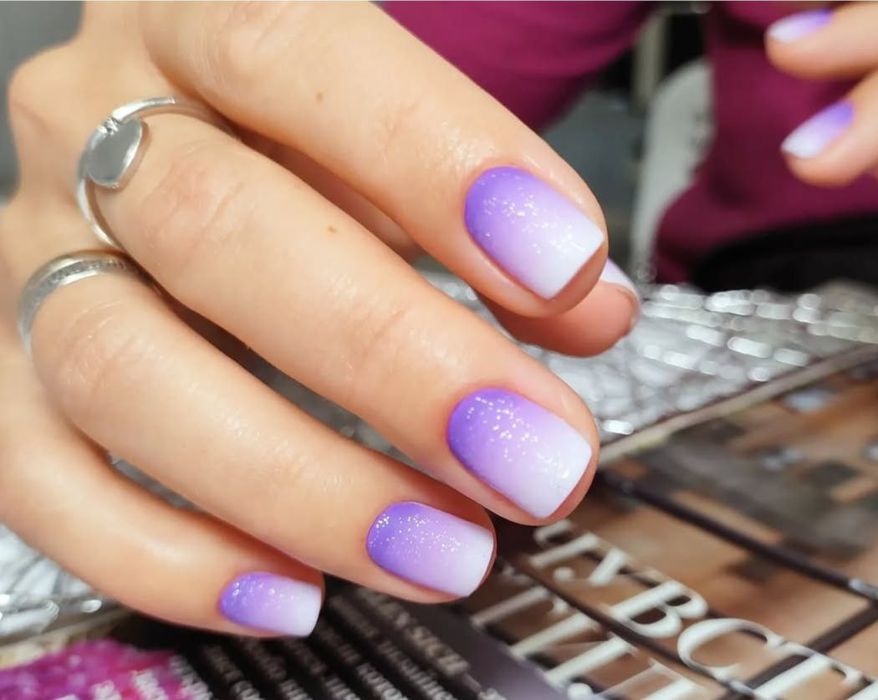 Манікюр, педикюр .