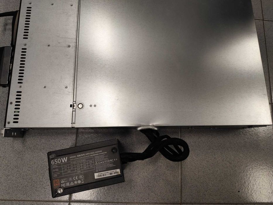 Servidor SuperMicro Rack 8 Baias SATA + 2 SATA -32GB RAM + E5-2670V2