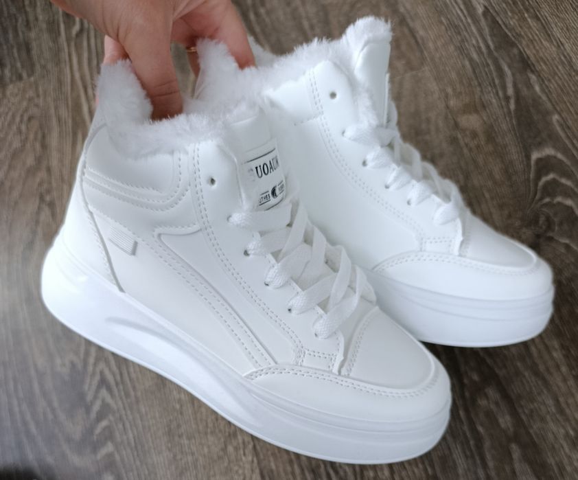 Зимові кросівки, ботінки для дівчинки 35р