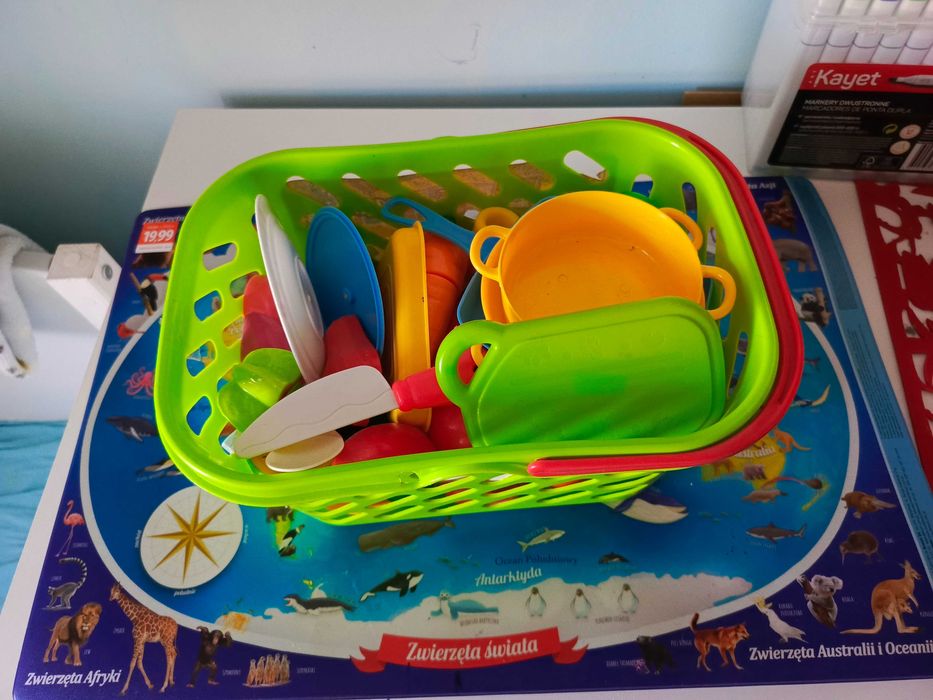 Garnki warzywa i owoce na rzepy