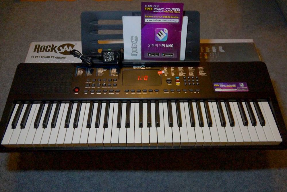 NOWY keyboard 61 klawiszy. Stan sklepowy. Warty 450 zł.