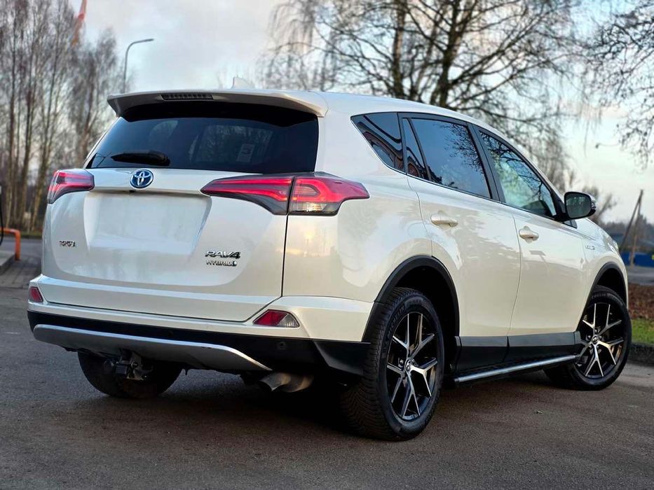 Продам свою Рав4 Гібрід 2016