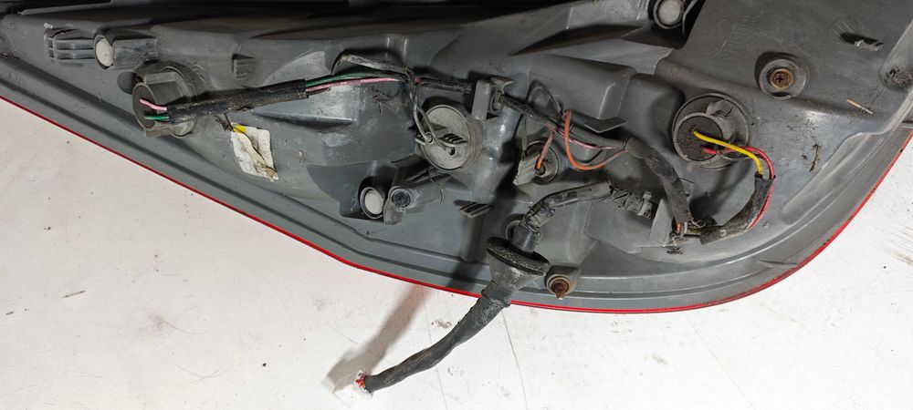 HYUNDAI I30 HATCHBACK 2007 ROK Lewa i Prawa Lampa lewy i prawy tył