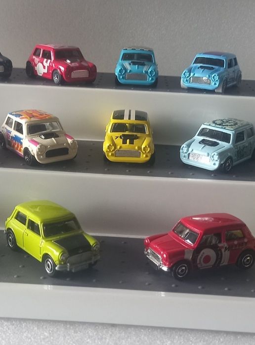 13  mini's hot wheels vs matchbox