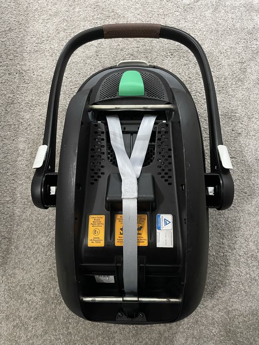 Maxi Cosi Pebble 360º Pro 2 + Base Isofix 360º Pro Black