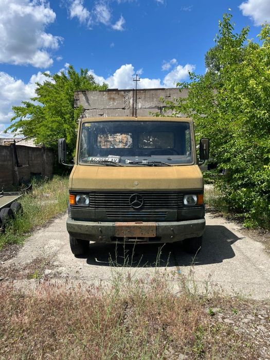 Mercedes benz 609D Евакуатор