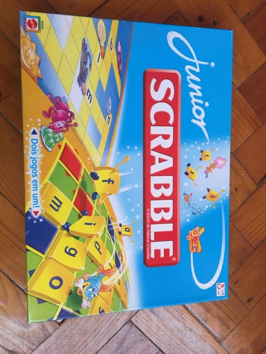 Jogo de Tabuleiro Scrabble Júnior